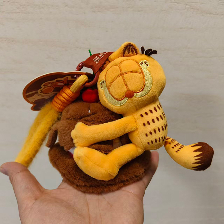 دمى محشوة أصلية على شكل شخصيات - مراجعة Dog Toys وسعره